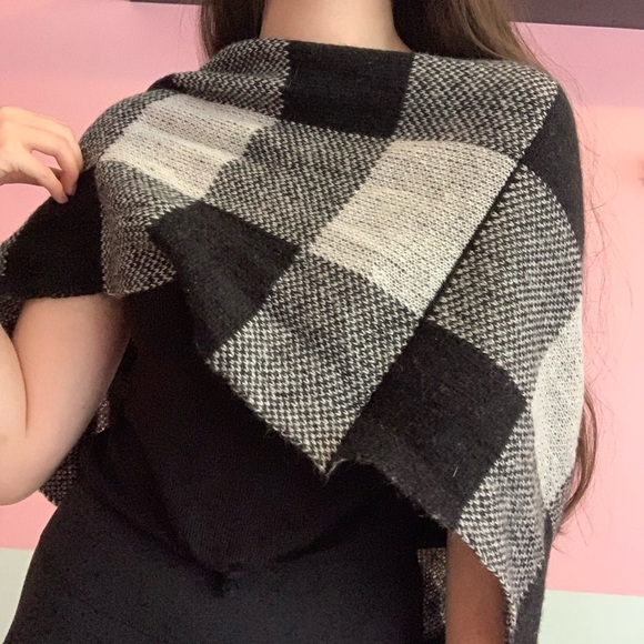 Plaid infinity scarf - Picture 2 of 6